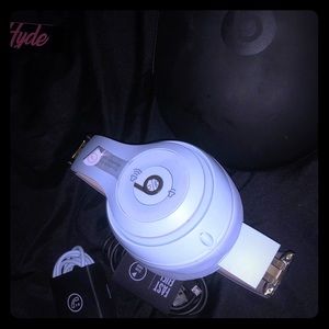 WIRELESS BEATS